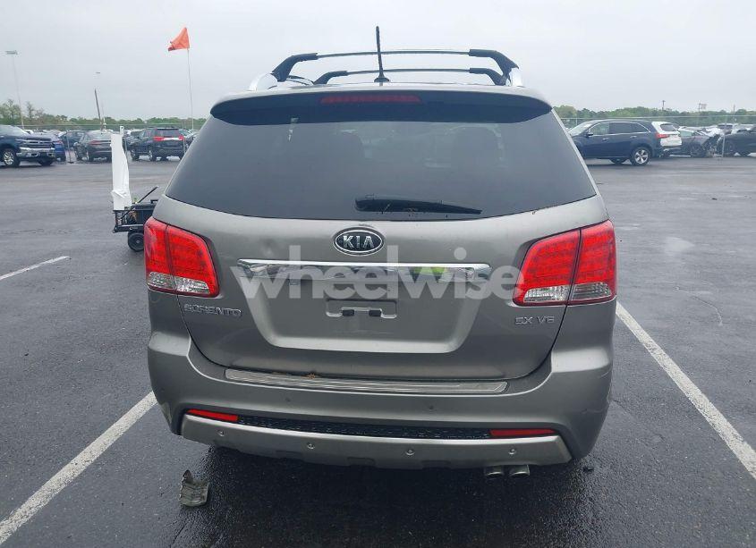 Photo 16 of 2013 Kia Sorento SX V6 (VIN 5XYKWDA22DG354679)