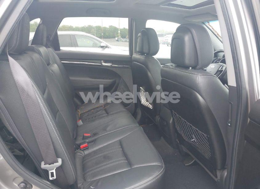Photo 8 of 2013 Kia Sorento SX V6 (VIN 5XYKWDA22DG354679)