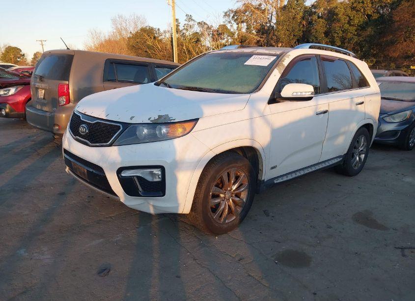 Photo 2 of 2013 Kia Sorento SX V6 (VIN 5XYKWDA22DG386967)