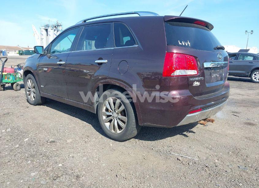 Photo 3 of 2011 Kia Sorento SX V6 (VIN 5XYKWDA23BG094760)
