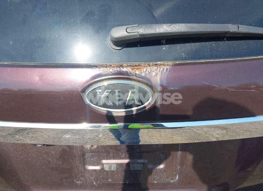 Photo 6 of 2011 Kia Sorento SX V6 (VIN 5XYKWDA23BG094760)