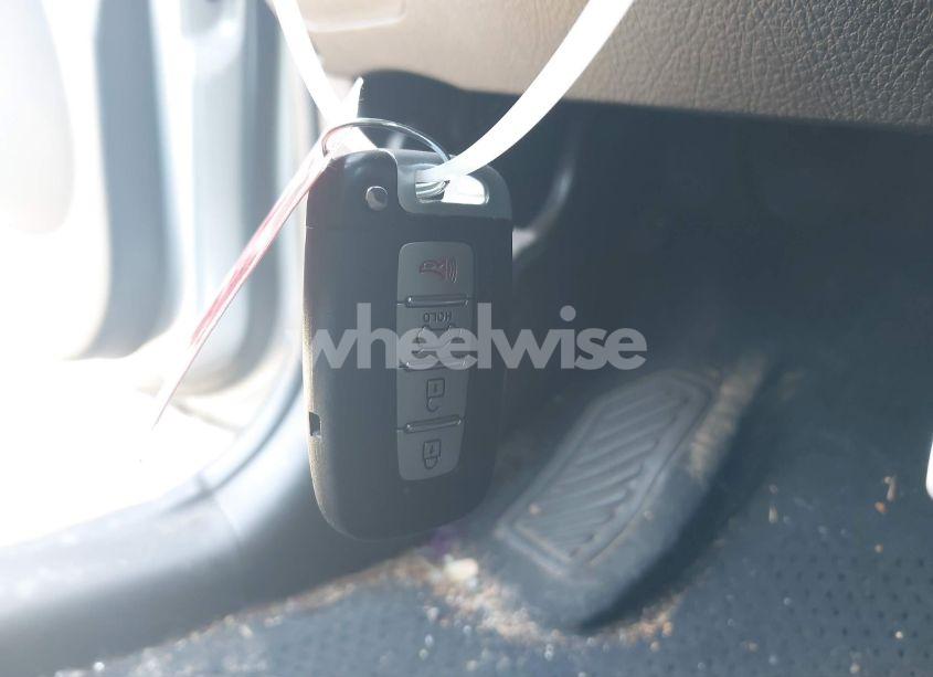 Photo 11 of 2012 Kia Sorento SX V6 (VIN 5XYKWDA23CG194617)