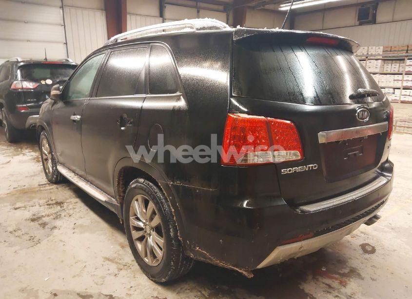 Photo 3 of 2013 Kia Sorento SX V6 (VIN 5XYKWDA23DG333937)