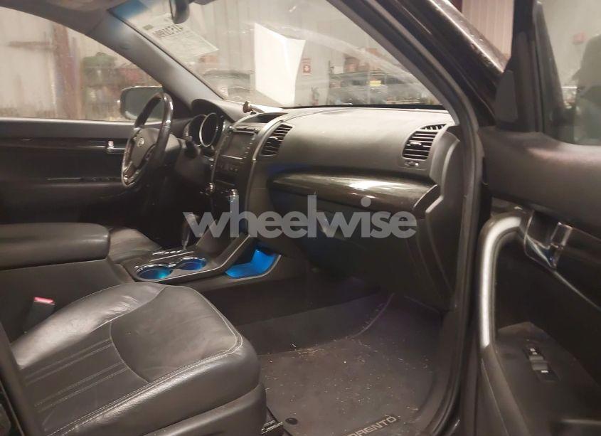 Photo 5 of 2013 Kia Sorento SX V6 (VIN 5XYKWDA23DG333937)