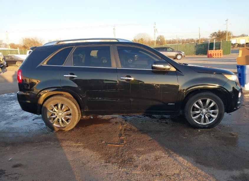 Photo 13 of 2013 Kia Sorento SX V6 (VIN 5XYKWDA23DG409706)