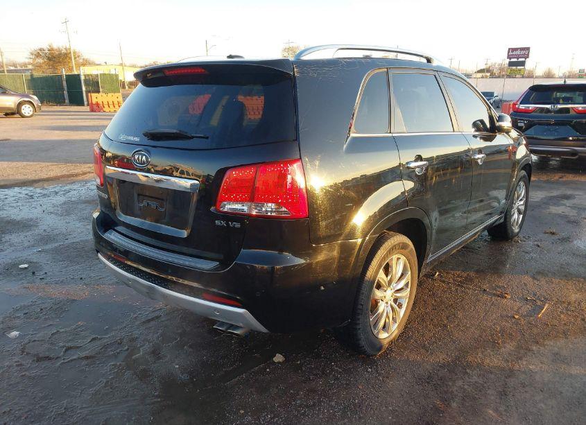 Photo 4 of 2013 Kia Sorento SX V6 (VIN 5XYKWDA23DG409706)