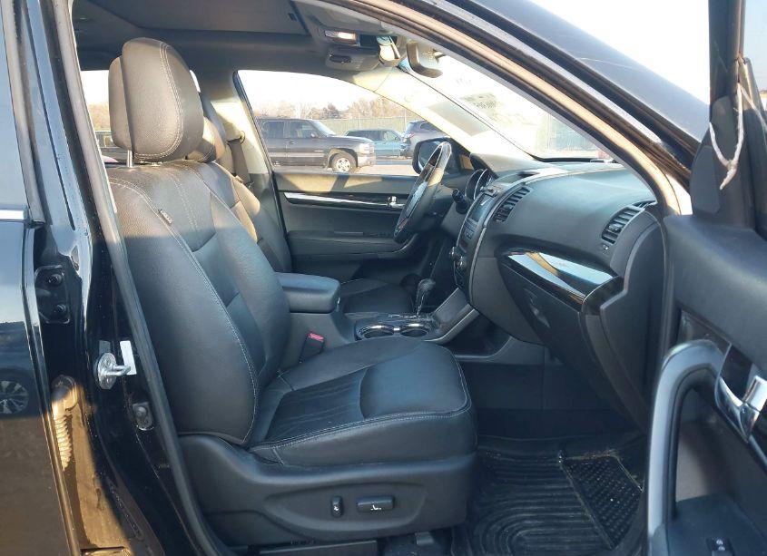 Photo 5 of 2013 Kia Sorento SX V6 (VIN 5XYKWDA23DG409706)