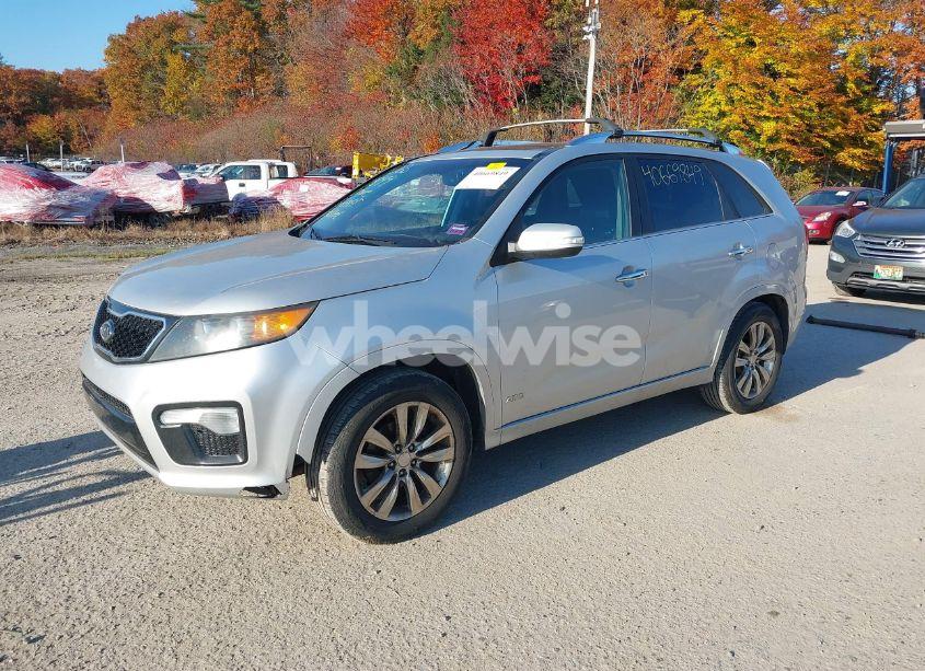 Photo 2 of 2011 Kia Sorento SX V6 (VIN 5XYKWDA24BG100470)