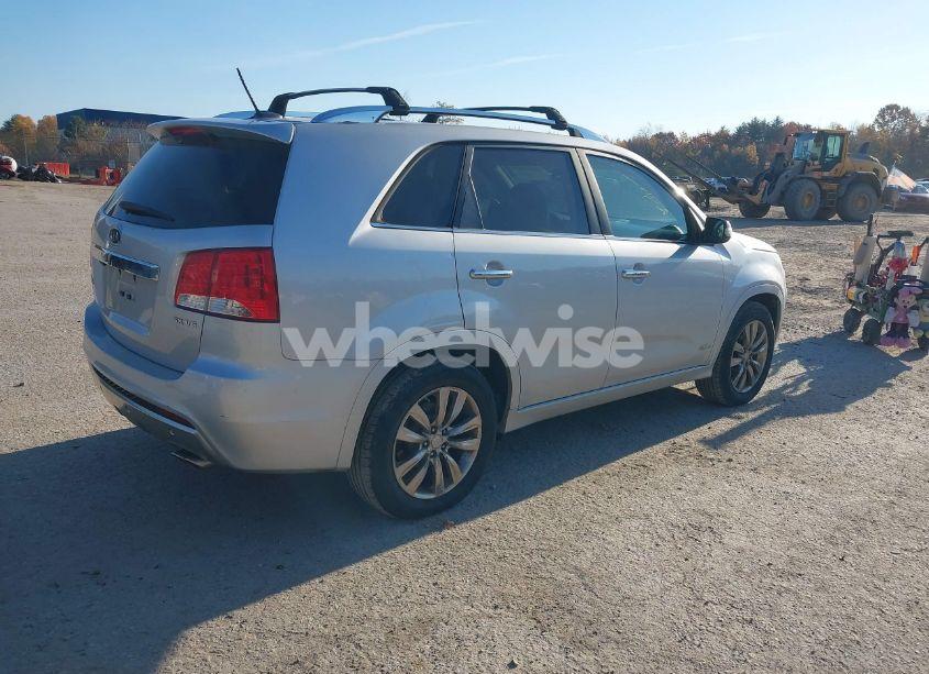 Photo 4 of 2011 Kia Sorento SX V6 (VIN 5XYKWDA24BG100470)