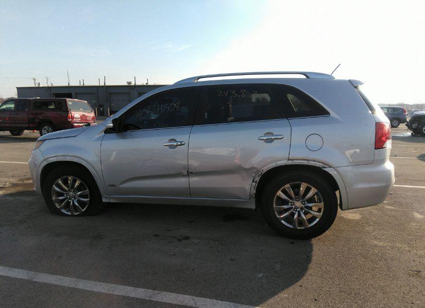 Photo 14 of 2011 Kia Sorento SX V6 (VIN 5XYKWDA24BG144131)