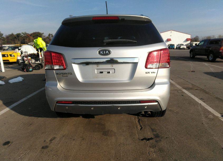 Photo 16 of 2011 Kia Sorento SX V6 (VIN 5XYKWDA24BG144131)