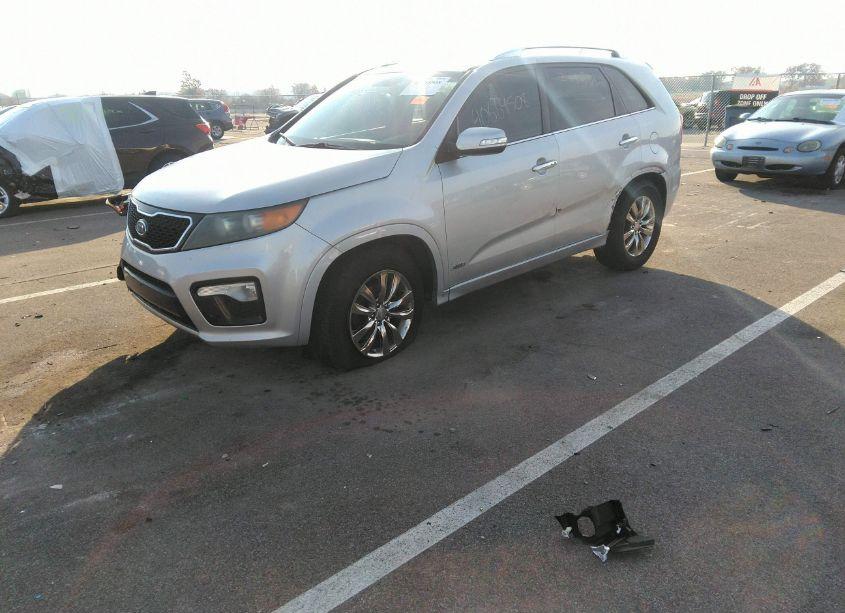 Photo 2 of 2011 Kia Sorento SX V6 (VIN 5XYKWDA24BG144131)