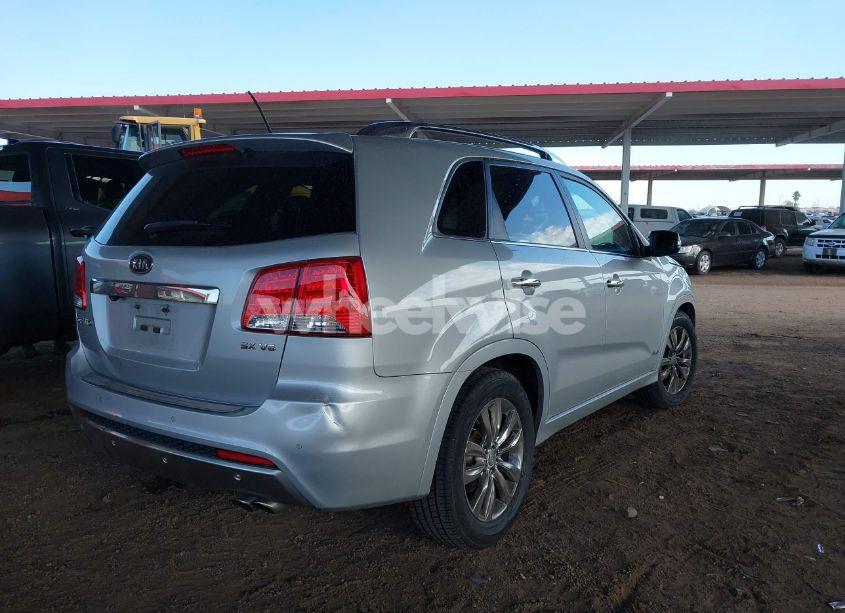 Photo 4 of 2012 Kia Sorento SX V6 (VIN 5XYKWDA24CG219699)