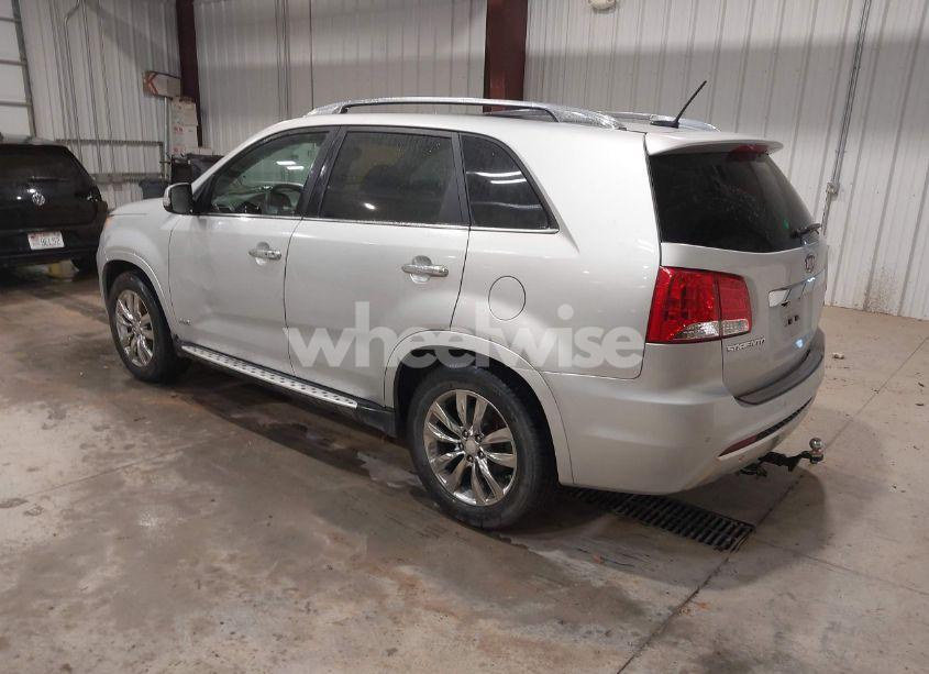Photo 3 of 2013 Kia Sorento SX V6 (VIN 5XYKWDA24DG380944)