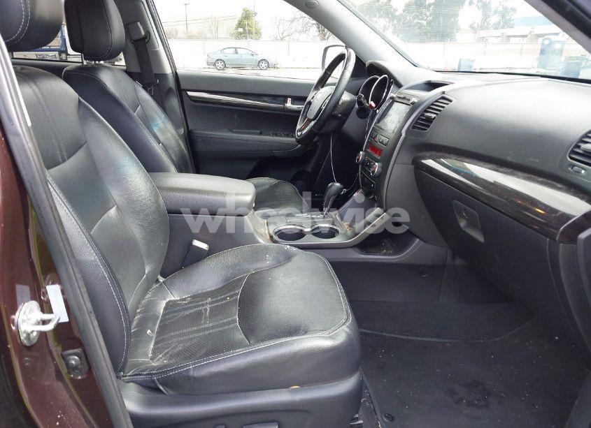 Photo 5 of 2012 Kia Sorento SX V6 (VIN 5XYKWDA25CG283654)