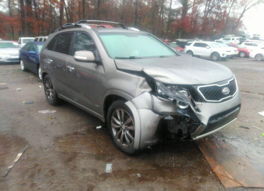 2013 Kia Sorento SX V6 (VIN 5XYKWDA25DG318453) main photo
