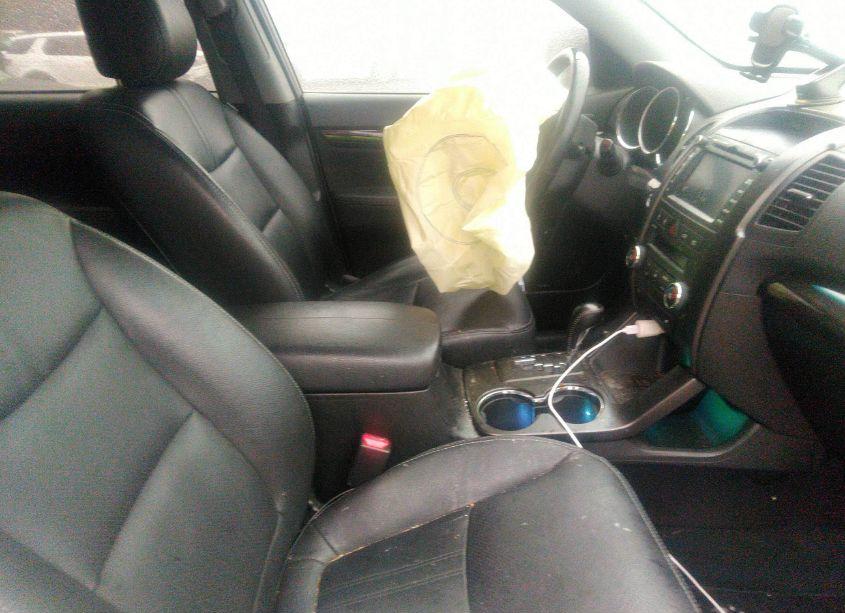 Photo 5 of 2013 Kia Sorento SX V6 (VIN 5XYKWDA25DG318453)