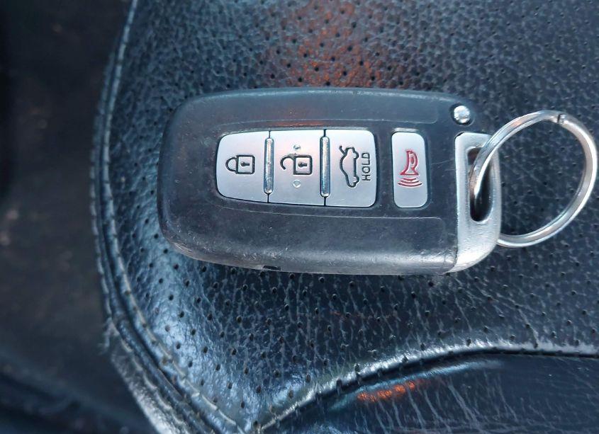 Photo 11 of 2012 Kia Sorento SX V6 (VIN 5XYKWDA26CG193297)