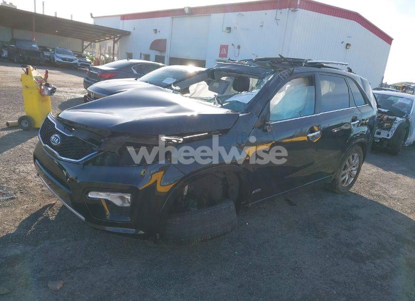 Photo 2 of 2012 Kia Sorento SX V6 (VIN 5XYKWDA26CG282979)