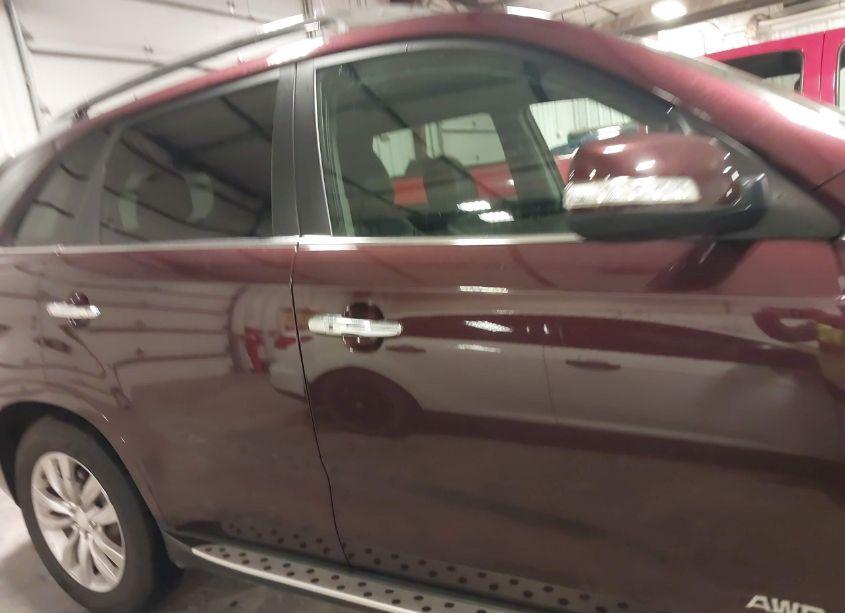 Photo 13 of 2013 Kia Sorento SX V6 (VIN 5XYKWDA26DG329364)