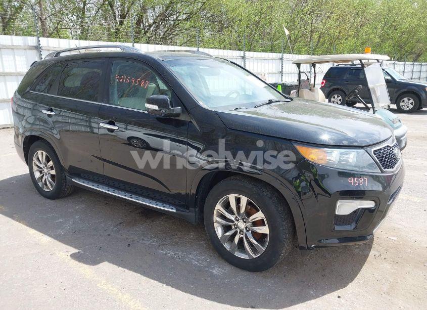 2013 Kia Sorento SX V6 (VIN 5XYKWDA26DG338145) main photo
