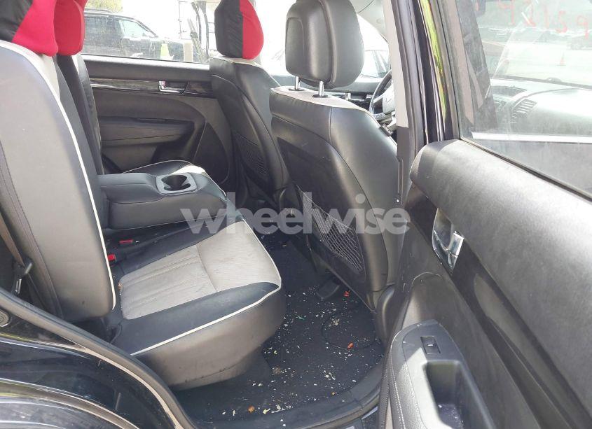 Photo 8 of 2013 Kia Sorento SX V6 (VIN 5XYKWDA26DG338145)