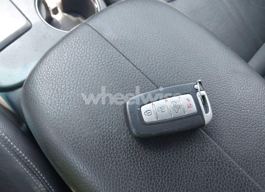 Photo 11 of 2011 Kia Sorento SX V6 (VIN 5XYKWDA28BG135450)
