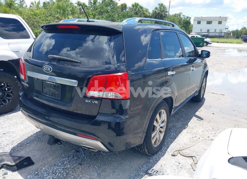 Photo 4 of 2011 Kia Sorento SX V6 (VIN 5XYKWDA28BG135450)