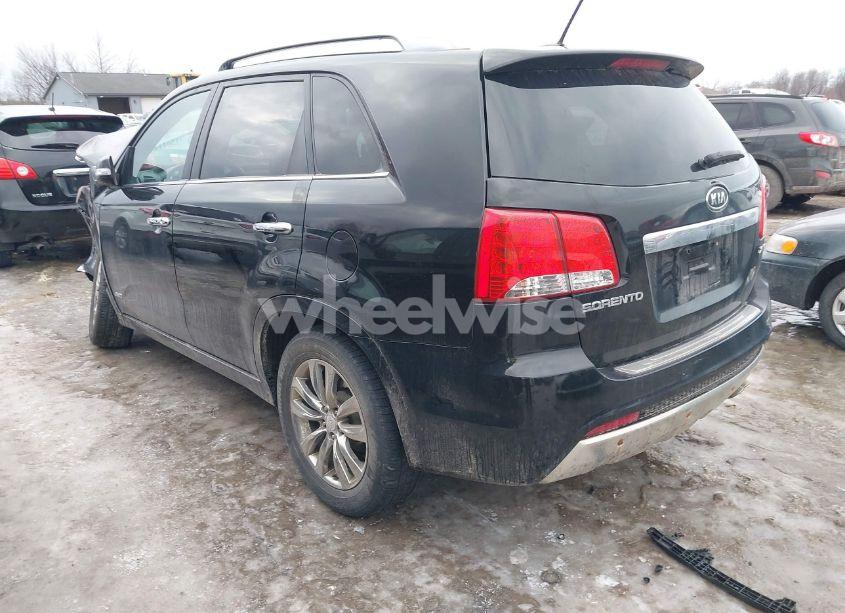 Photo 3 of 2013 Kia Sorento SX V6 (VIN 5XYKWDA28DG340057)