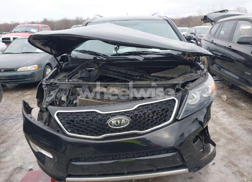 Photo 6 of 2013 Kia Sorento SX V6 (VIN 5XYKWDA28DG340057)