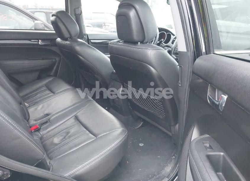 Photo 8 of 2013 Kia Sorento SX V6 (VIN 5XYKWDA28DG340057)