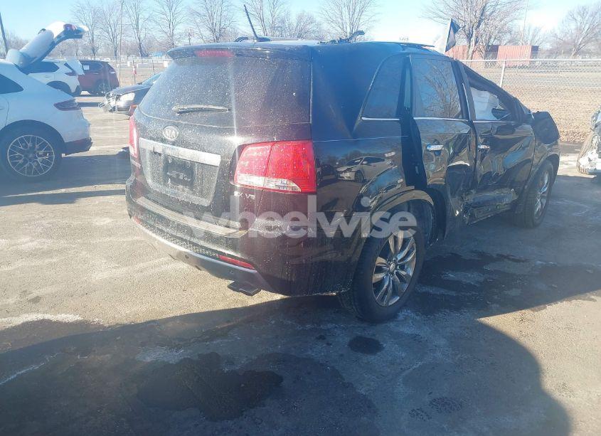 Photo 4 of 2013 Kia Sorento SX V6 (VIN 5XYKWDA28DG367307)