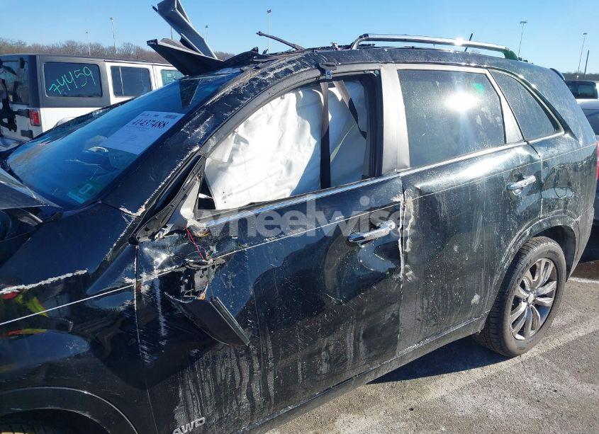 Photo 6 of 2013 Kia Sorento SX V6 (VIN 5XYKWDA28DG367307)