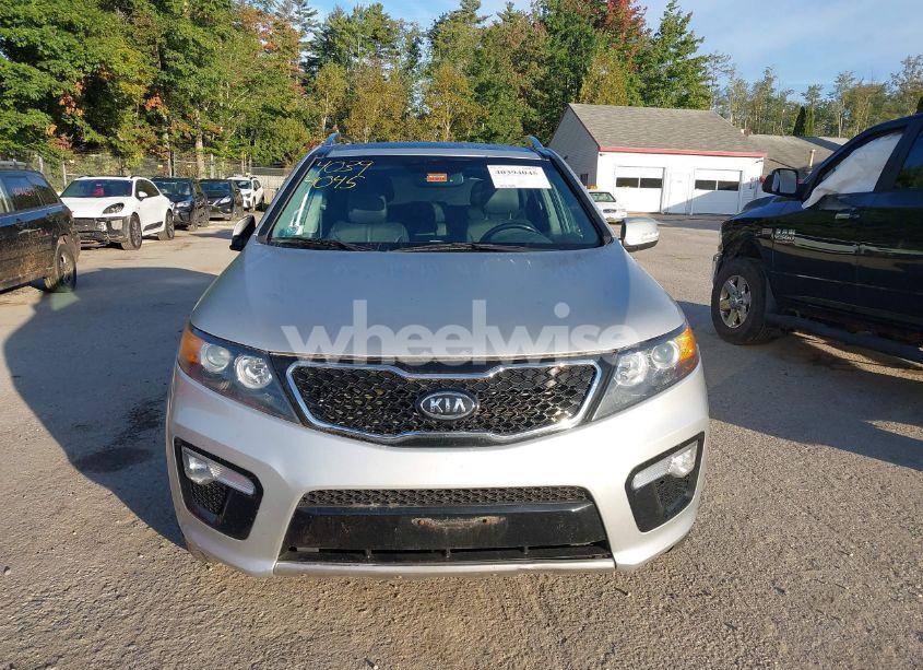 Photo 12 of 2013 Kia Sorento SX V6 (VIN 5XYKWDA28DG389033)