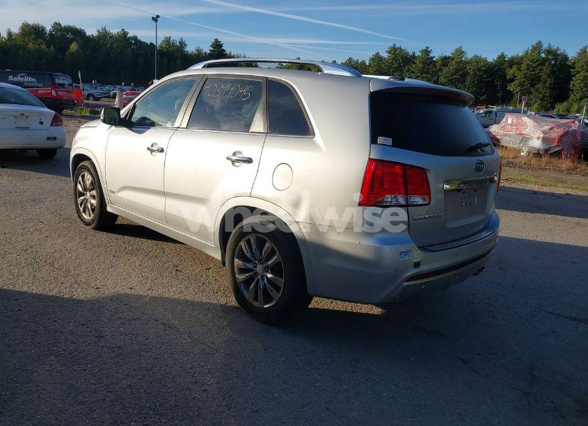 Photo 3 of 2013 Kia Sorento SX V6 (VIN 5XYKWDA28DG389033)