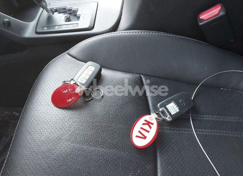 Photo 11 of 2013 Kia Sorento SX V6 (VIN 5XYKWDA29DG335501)