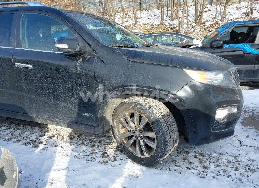Photo 21 of 2013 Kia Sorento SX V6 (VIN 5XYKWDA29DG335501)