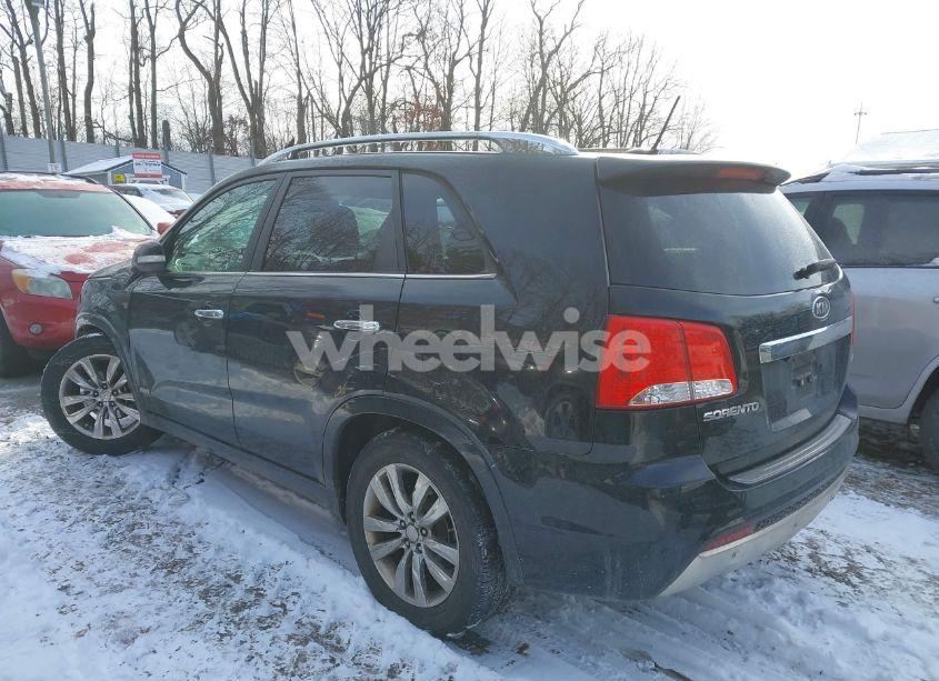 Photo 3 of 2013 Kia Sorento SX V6 (VIN 5XYKWDA29DG335501)