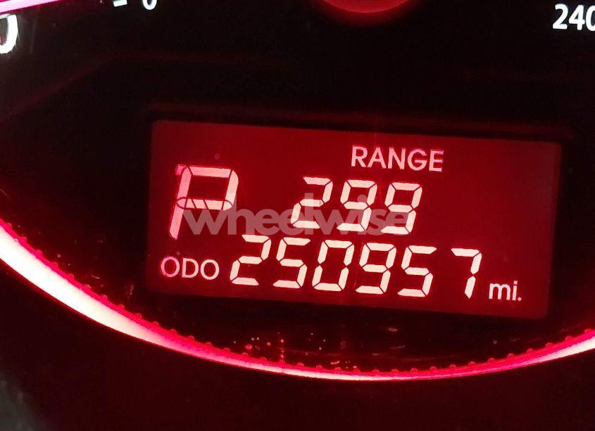 Photo 7 of 2011 Kia Sorento SX V6 (VIN 5XYKWDA2XBG101803)