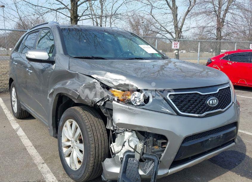 2013 Kia Sorento SX V6 (VIN 5XYKWDA2XDG323728) main photo