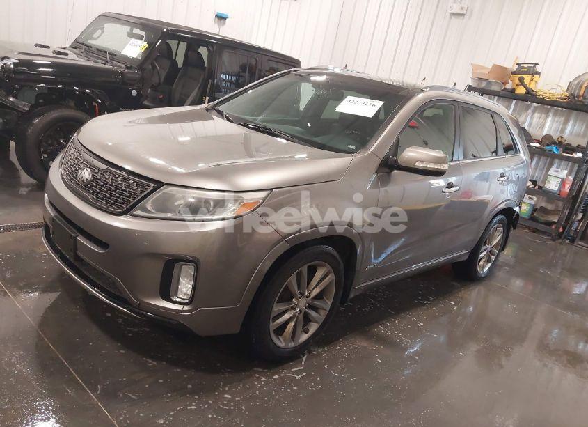 Photo 2 of 2014 Kia Sorento LIMITED V6 (VIN 5XYKWDA70EG452266)