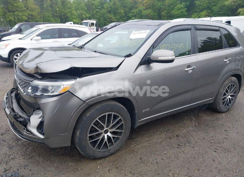 Photo 2 of 2014 Kia Sorento SX V6 (VIN 5XYKWDA70EG478463)