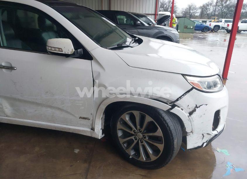 Photo 6 of 2014 Kia Sorento SX V6 (VIN 5XYKWDA70EG547281)