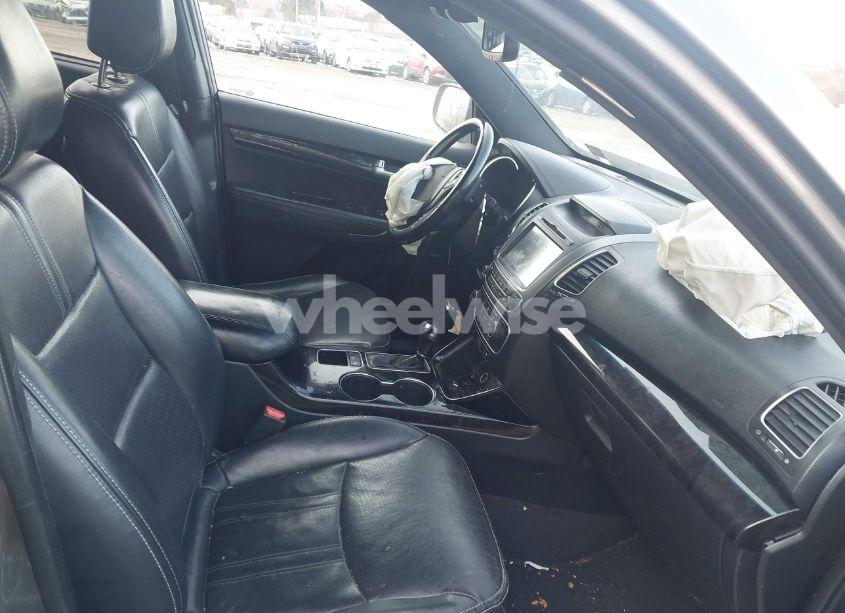 Photo 5 of 2014 Kia Sorento LIMITED V6 (VIN 5XYKWDA71EG510837)