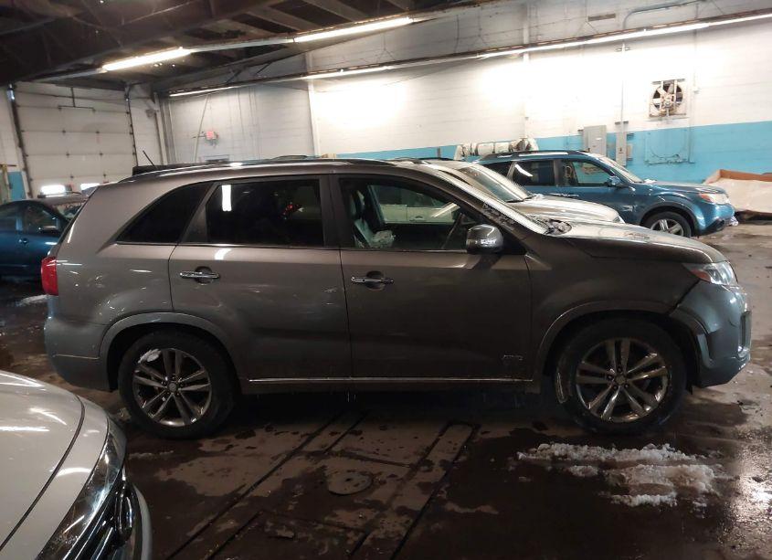 Photo 12 of 2015 Kia Sorento LIMITED V6 (VIN 5XYKWDA71FG578671)