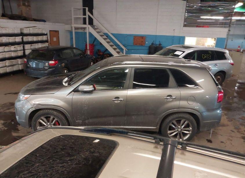 Photo 13 of 2015 Kia Sorento LIMITED V6 (VIN 5XYKWDA71FG578671)