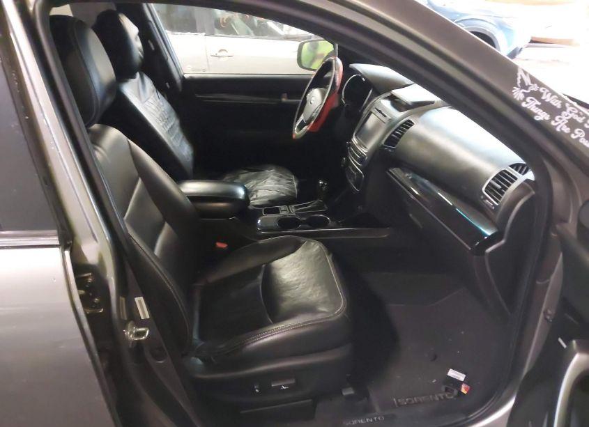 Photo 5 of 2015 Kia Sorento LIMITED V6 (VIN 5XYKWDA71FG578671)