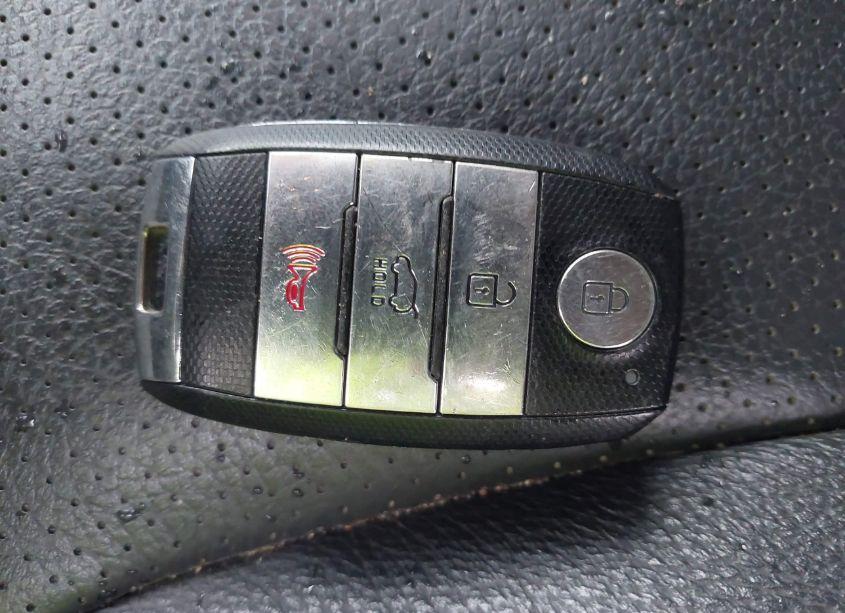 Photo 11 of 2015 Kia Sorento SX V6 (VIN 5XYKWDA72FG627439)