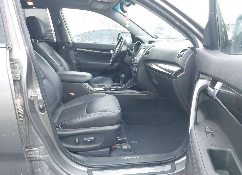 Photo 5 of 2015 Kia Sorento SX V6 (VIN 5XYKWDA72FG627439)