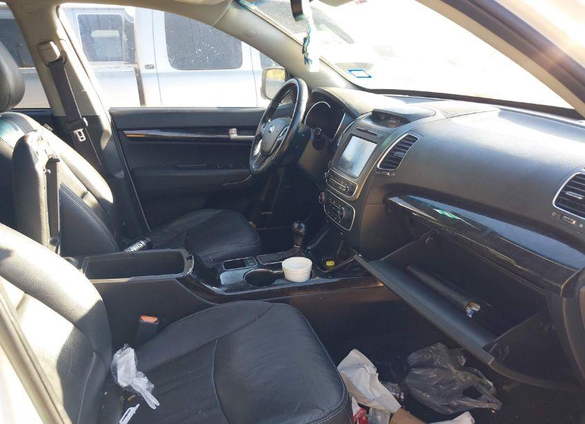 Photo 5 of 2015 Kia Sorento SX V6 (VIN 5XYKWDA72FG627862)